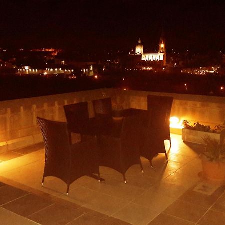 Luxury Apartment - Fort Chambray Айнсилем Экстерьер фото